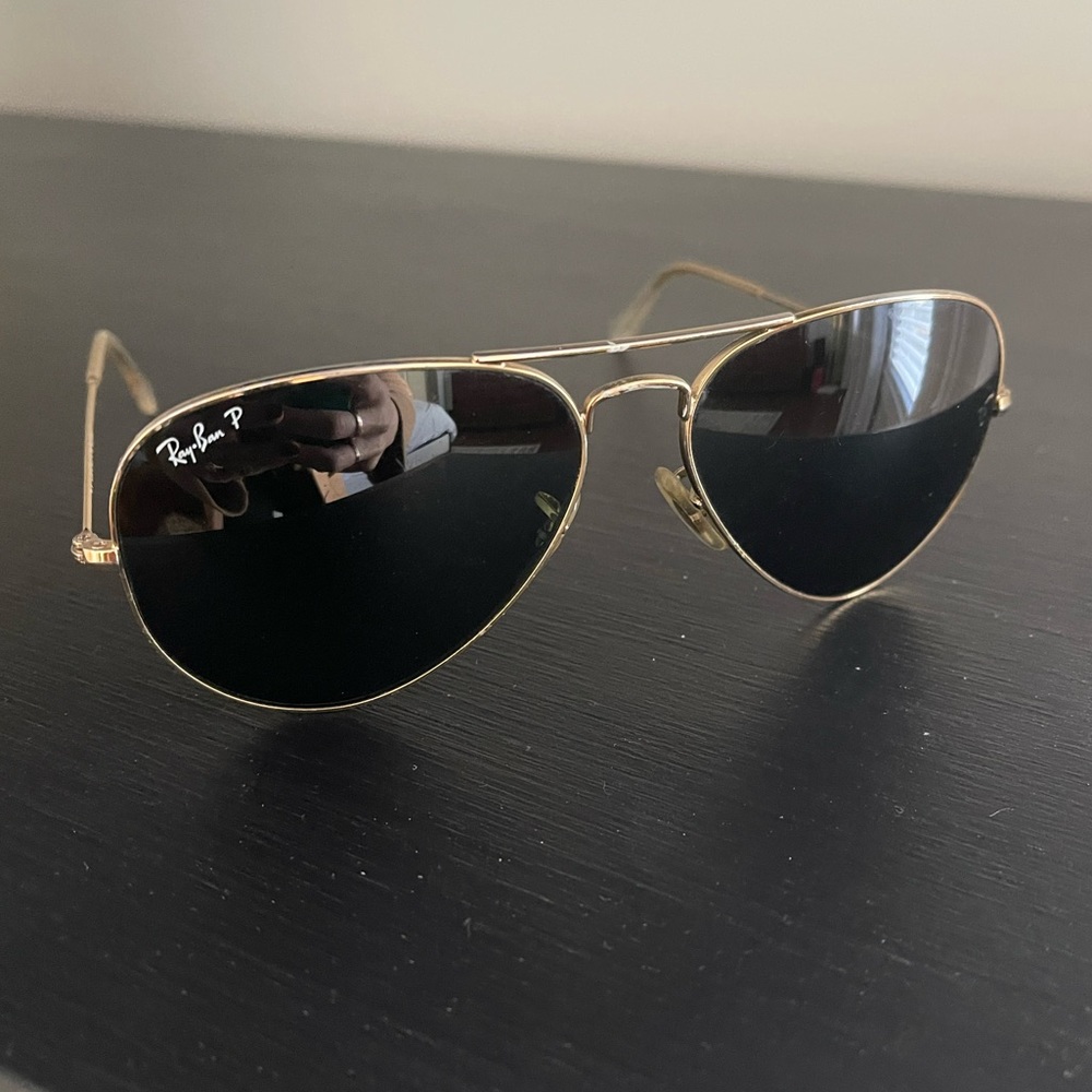 Reposted - Polarized RayBan aviators, standard size gold frame green lenses